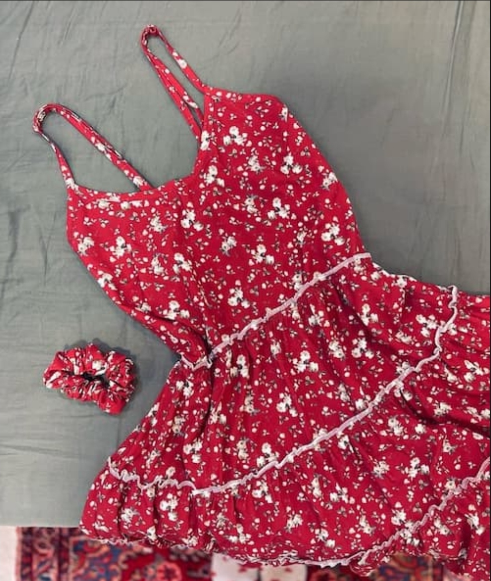 پیراهن شکوفه قرمز